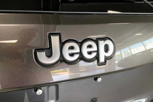 Used 2019 Jeep Grand Cherokee Summit image 7