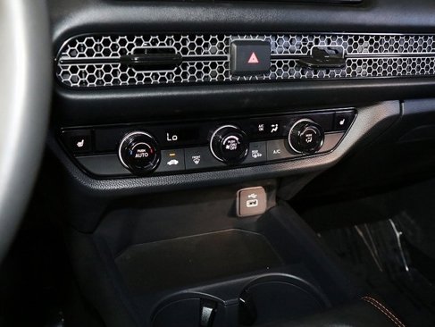 Used 2025 Honda HR-V Sport image 19