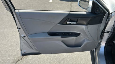 Used 2015 Honda Accord EX image 8
