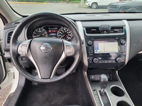 Used 2015 Nissan Altima 2.5 SL w/ Technology Package image 13