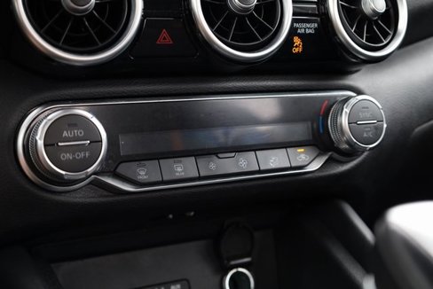 Used 2022 Nissan Sentra SR w/ Electronics Package image 18
