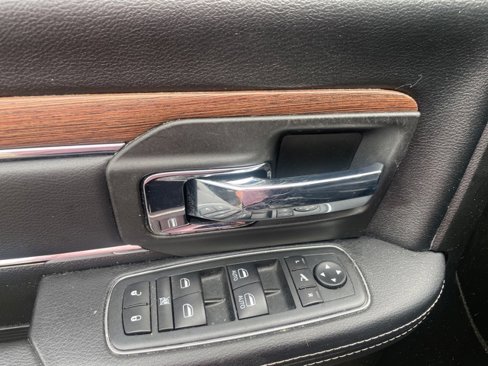 Used 2019 RAM 1500 Laramie w/ Convenience Group image 6