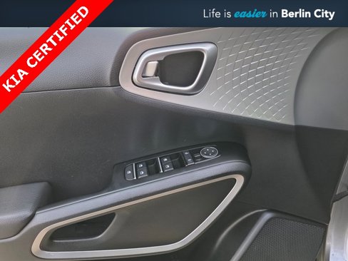 Certified 2023 Kia Soul LX image 24