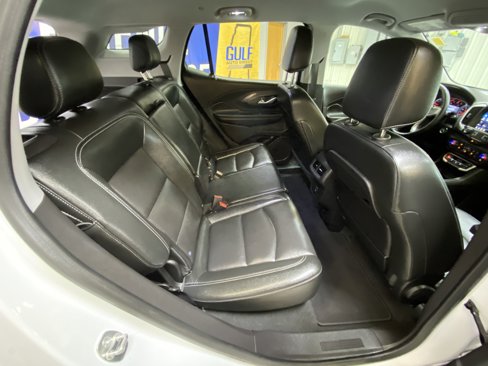 Used 2024 GMC Terrain SLT image 29