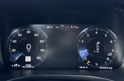 Used 2021 Volvo XC60 T5 Momentum w/ Advanced Package image 18