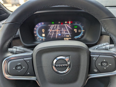 Used 2023 Volvo XC40 Recharge Ultimate image 15