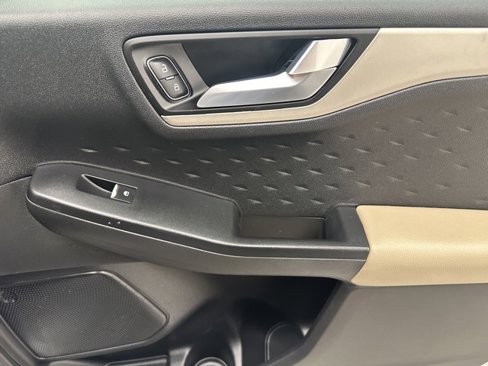 Used 2020 Ford Escape SEL image 11