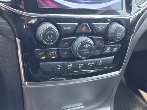 Used 2021 Jeep Grand Cherokee Laredo X image 21