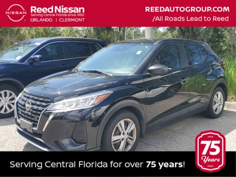 Used 2022 Nissan Kicks S image 1