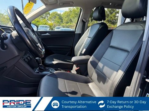 Used 2018 Volkswagen Tiguan SEL image 16