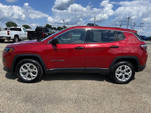 Used 2025 Jeep Compass Sport image 2
