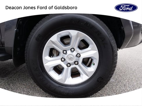 Used 2018 Toyota 4Runner 4WD image 10