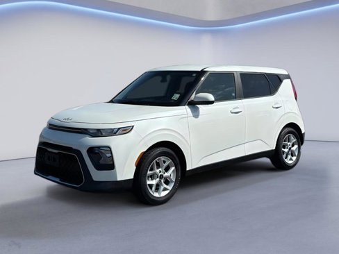 Used 2022 Kia Soul LX w/ Technology Package image 3