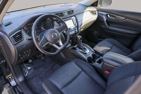 Used 2018 Nissan Rogue SV image 14