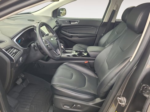 Used 2018 Ford Edge Titanium image 21