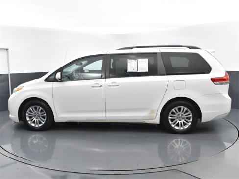 Used 2014 Toyota Sienna image 6