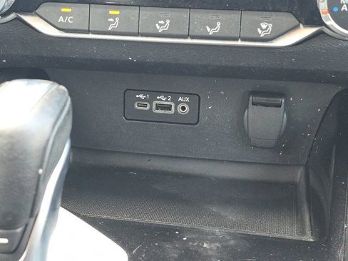 Used 2022 Nissan Altima 2.5 SV w/ SV Premium Package image 32