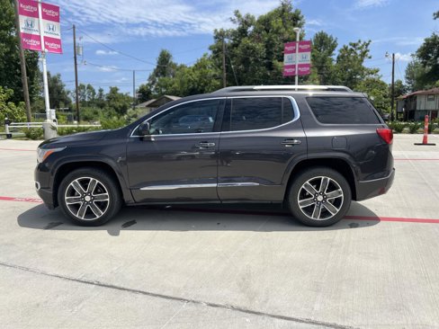 Used 2017 GMC Acadia Denali w/ Technology Package image 8