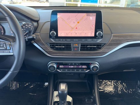 Used 2020 Nissan Altima 2.0 Platinum image 13