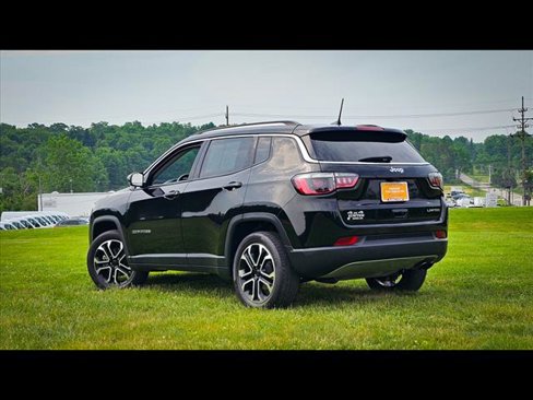 Used 2022 Jeep Compass Limited image 6