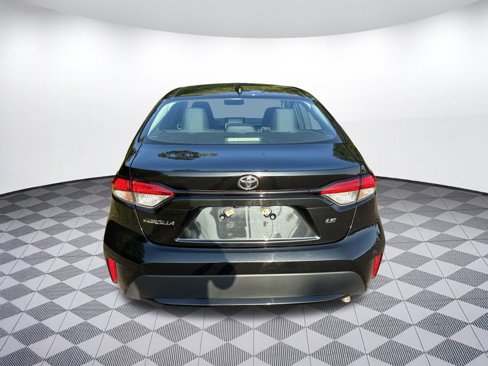Used 2021 Toyota Corolla LE image 8