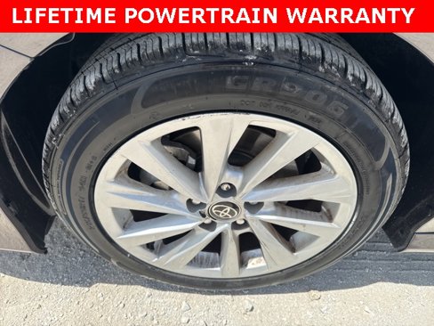 Used 2023 Toyota Camry LE image 26