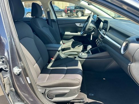 Used 2024 Kia Forte LXS image 12