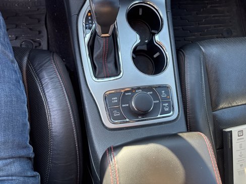 Used 2017 Jeep Grand Cherokee Trailhawk w/ Trailhawk Luxury Group image 4