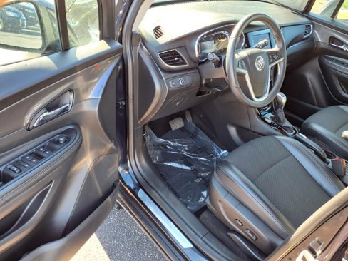 Used 2022 Buick Encore Preferred w/ Safety Package image 5