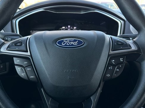 Used 2020 Ford Fusion SE image 20