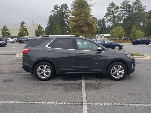 Used 2020 Chevrolet Equinox Premier image 3