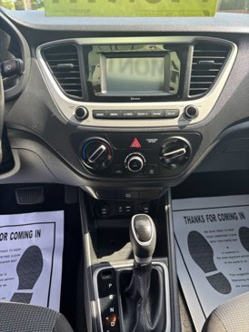 Used 2021 Hyundai Accent SE image 11