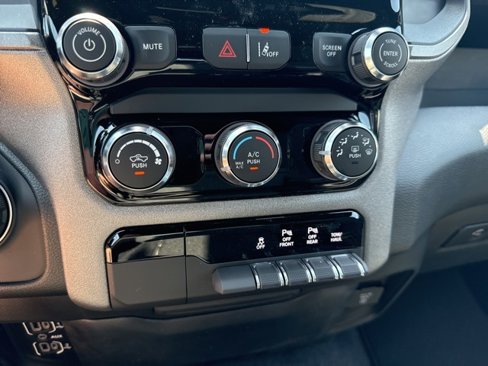 New 2025 RAM 1500 Tradesman image 32
