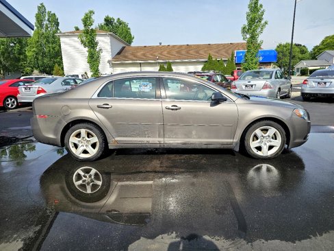 Used 2011 Chevrolet Malibu LS image 13