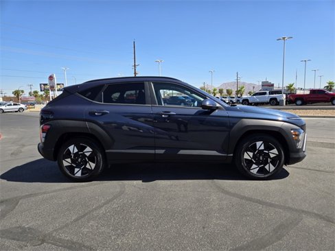 Used 2024 Hyundai Kona SEL image 3