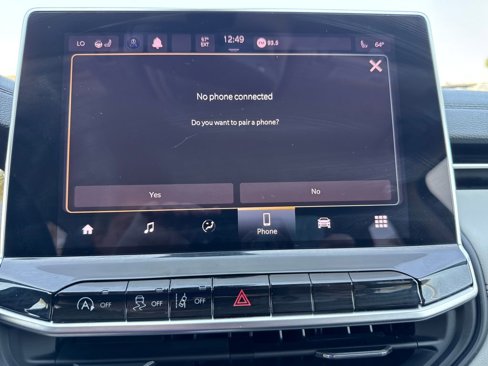 Certified 2022 Jeep Compass Limited image 28