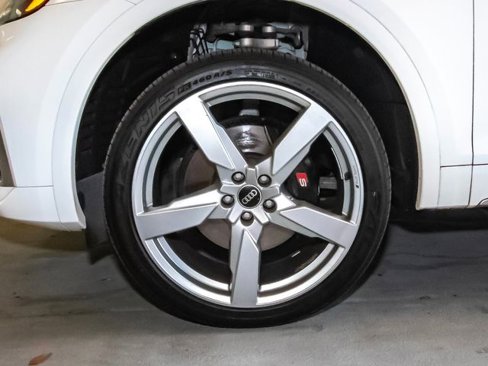 Used 2021 Audi SQ5 Premium w/ Convenience Package image 54