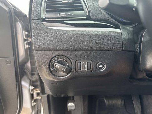 Used 2018 Chrysler 300 S w/ 300S Premium Group image 20
