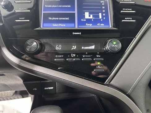 Used 2020 Toyota Camry SE image 27