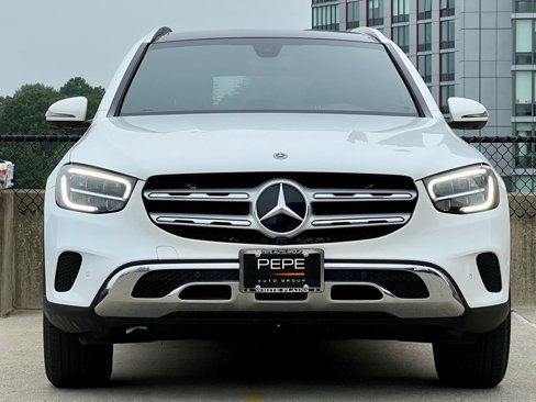 Used 2021 Mercedes-Benz GLC 300 4MATIC image 2