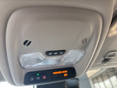 Used 2023 Buick Encore GX Preferred w/ Cold Weather Comfort Package image 17