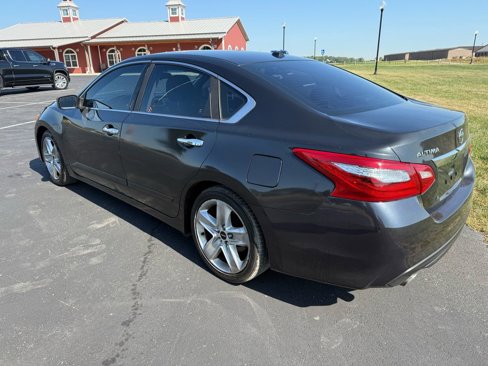 Used 2016 Nissan Altima 2.5 SV image 7