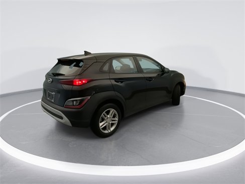 Used 2022 Hyundai Kona SE image 4