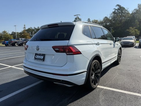 Used 2021 Volkswagen Tiguan SE R-Line image 8