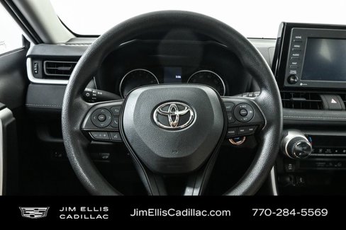 Used 2022 Toyota RAV4 XLE image 9