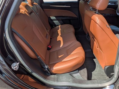 Used 2019 Ford Fusion Titanium image 28