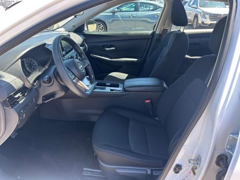 Used 2024 Nissan Sentra SV image 24