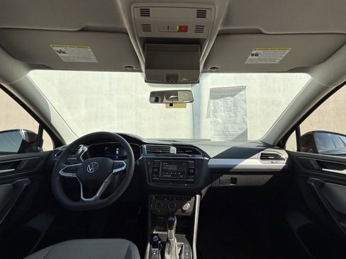 Used 2022 Volkswagen Tiguan S image 6