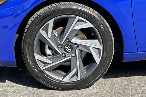 Certified 2025 Hyundai Elantra Sport image 26