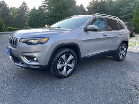 Used 2019 Jeep Cherokee Limited image 11
